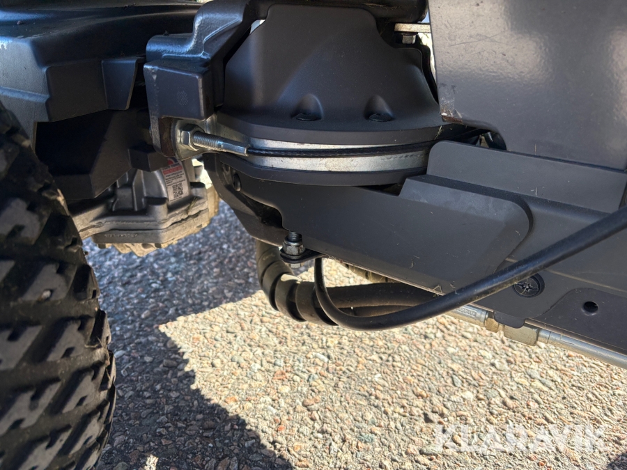 Gräsklippare Husqvarna R 216 AWD