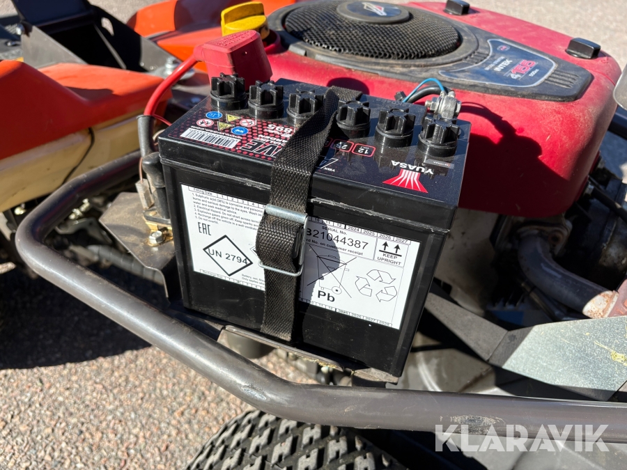 Gräsklippare Husqvarna R 216 AWD