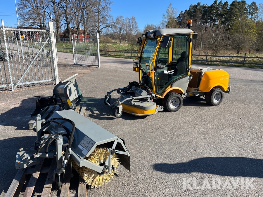 Redskapsbärare gräsklippare Stiga Titan 740 DCR