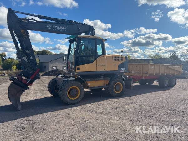 Grävmaskin Volvo EW160C med tiltrotator skopa och kärra