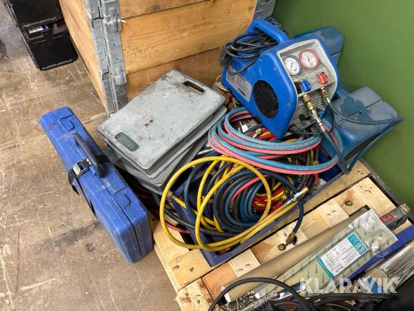 Pall med kylutrustning