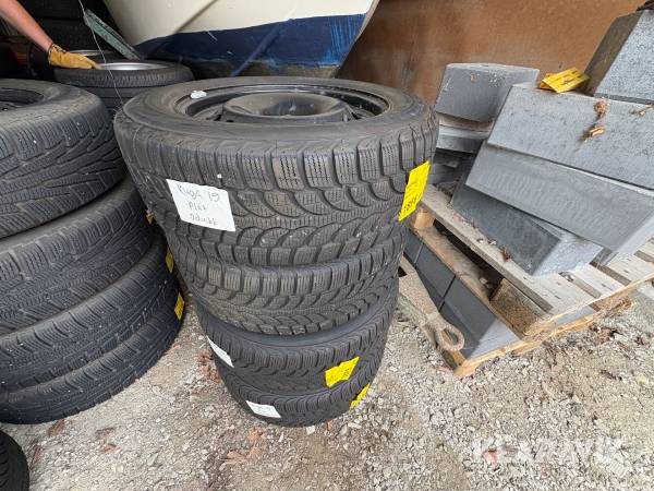 Däck med fälg Bridgestone Blizzak Året runt-däck