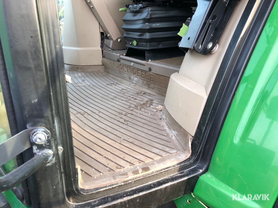 Traktor JOHN DEERE 6330E