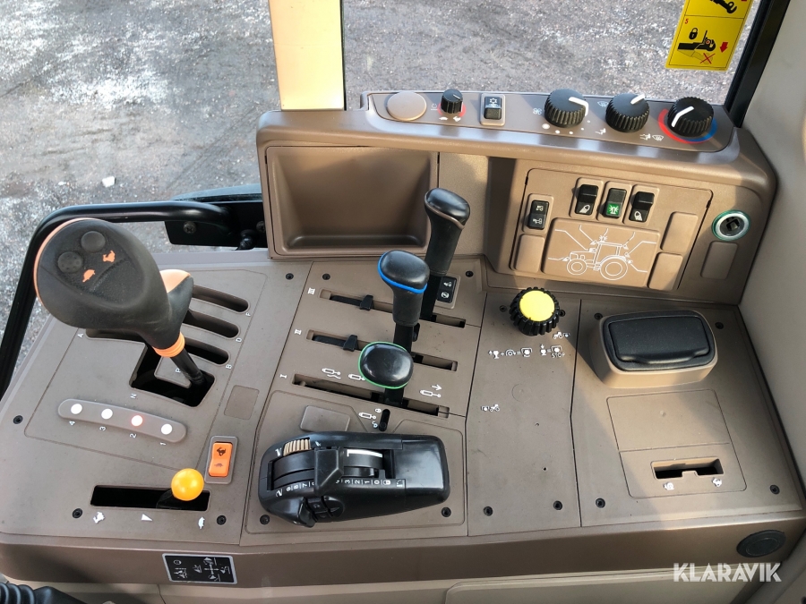 Traktor JOHN DEERE 6330E