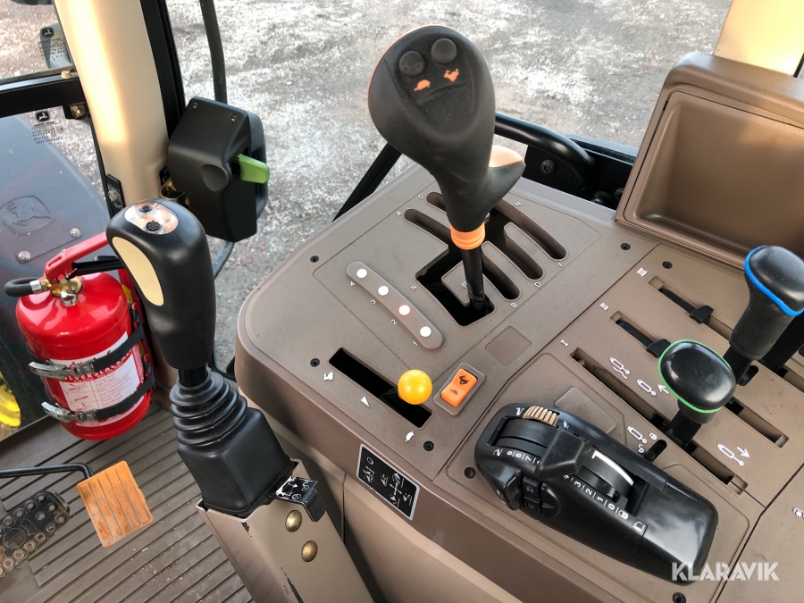 Traktor JOHN DEERE 6330E
