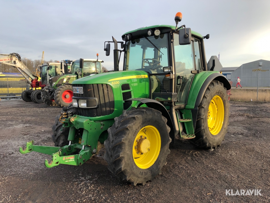 Traktor JOHN DEERE 6330E