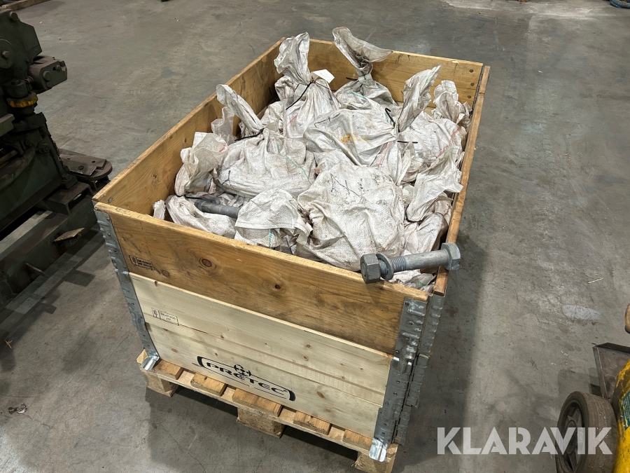 Skruv med mutter & bricka M30x160 ca 900 kg