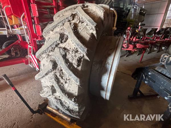 Dubbelmontage Trelleborg TM700 620/70 r42