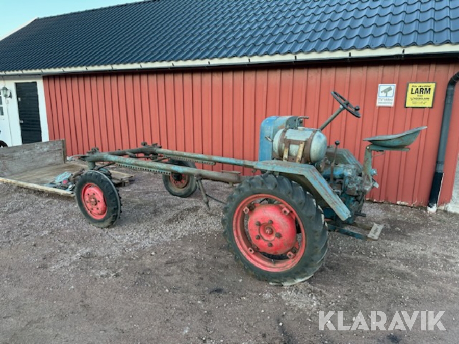 Veterantraktor / redskapsbärare Lans Alldog A1205