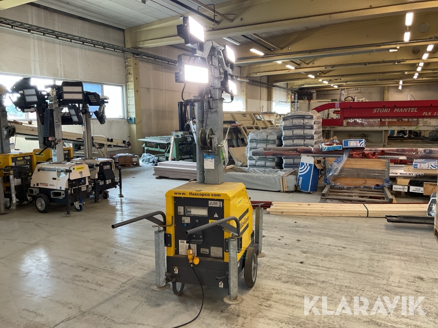 Lysmast Atlas Copco QLB 02 4x120W