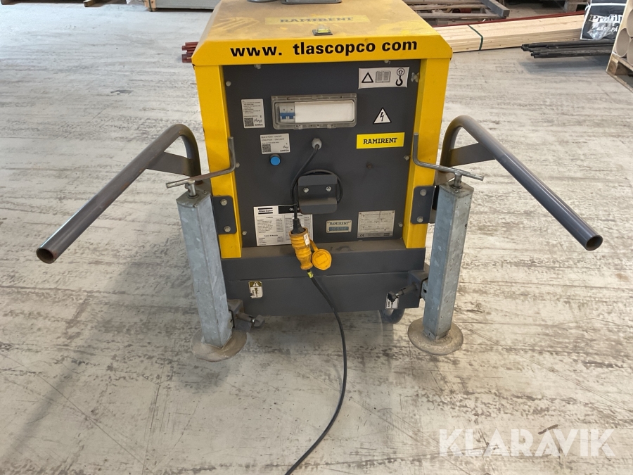 Lysmast Atlas Copco QLB 02 4x120W