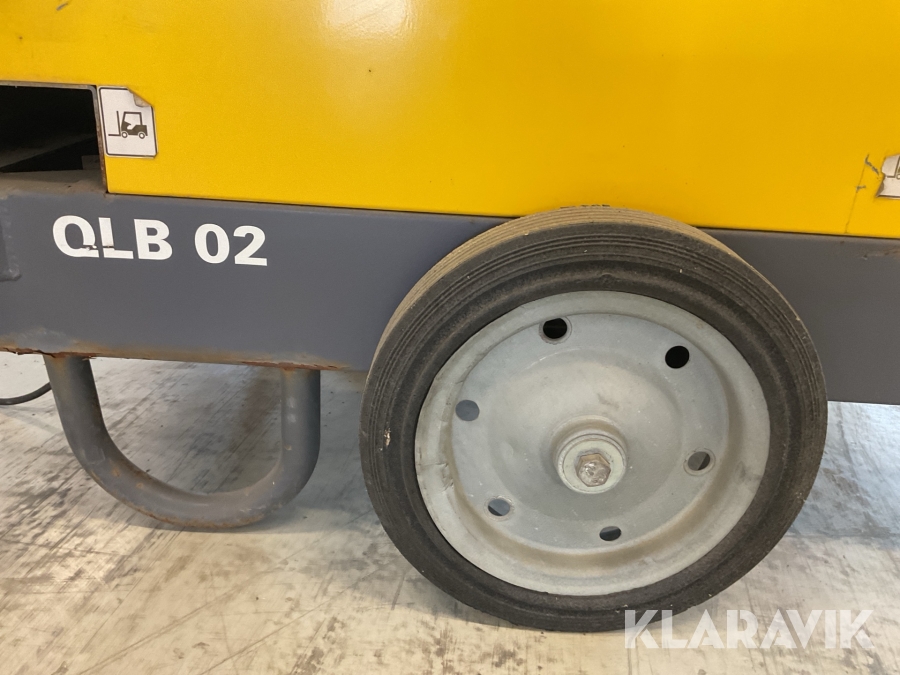 Lysmast Atlas Copco QLB 02 4x120W