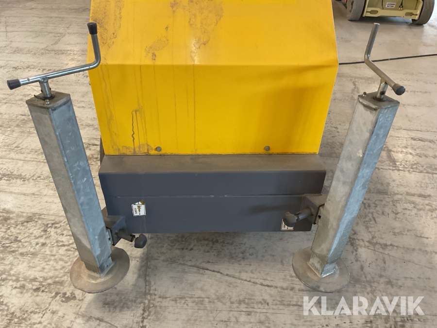 Lysmast Atlas Copco QLB 02 4x120W
