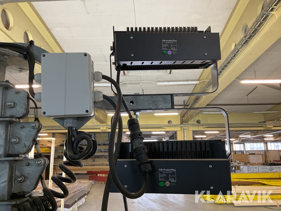 Lysmast Atlas Copco QLB 02 4x120W