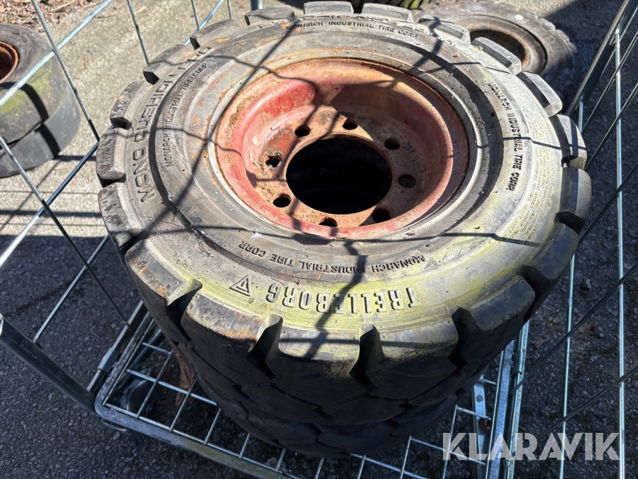 Truckdäck Trelleborg Mono Cushion 900 - 23x9-10
