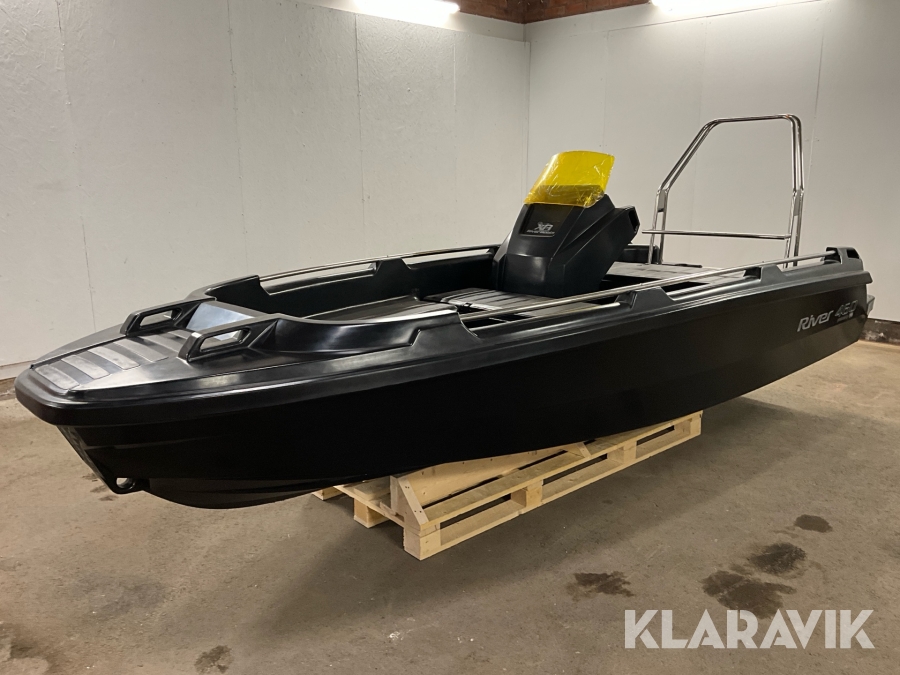 Motorbåt River 460