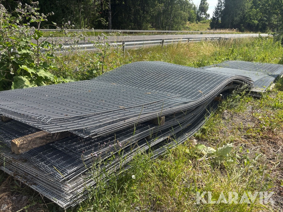 Stängselpaneler med stolpar Heda