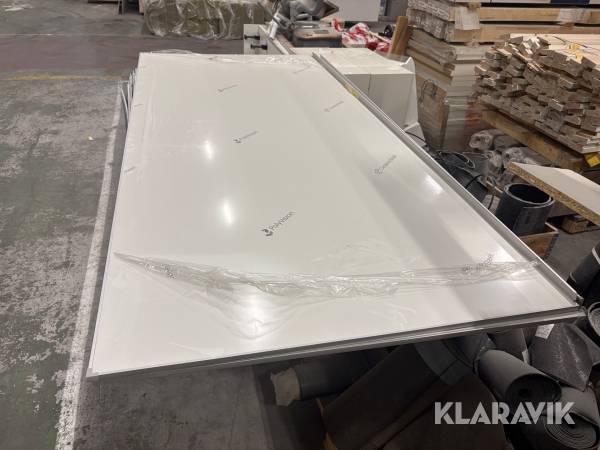 Whiteboard 2705x1205 1st