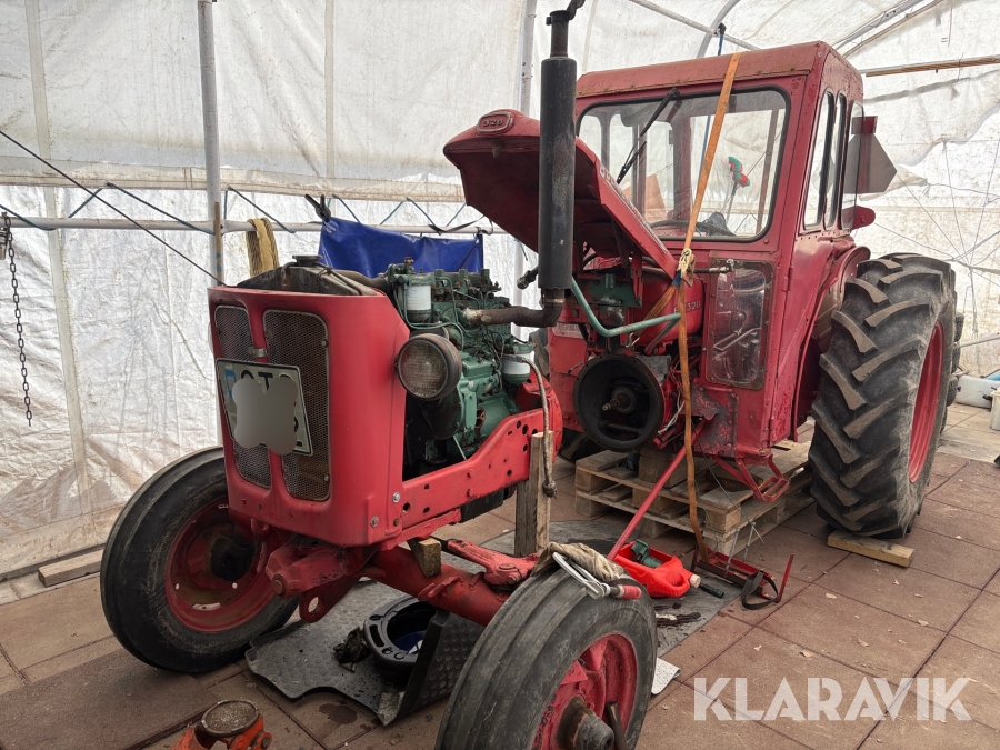 Traktor Bolinder-Munktell / Volvo BM 320 