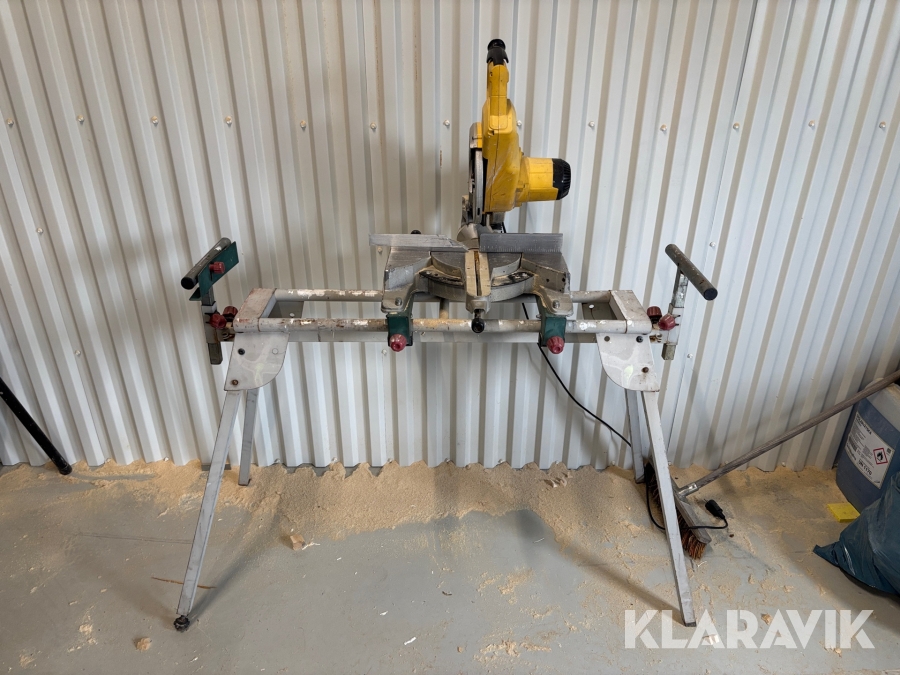 Kap- & geringssåg Dewalt DW777