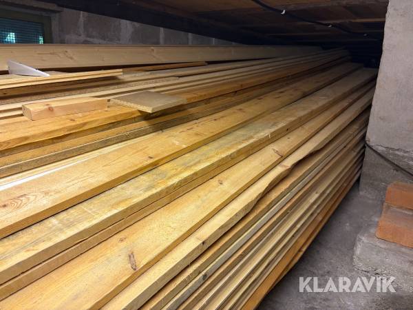 Parti virke blandade mått och träslag
