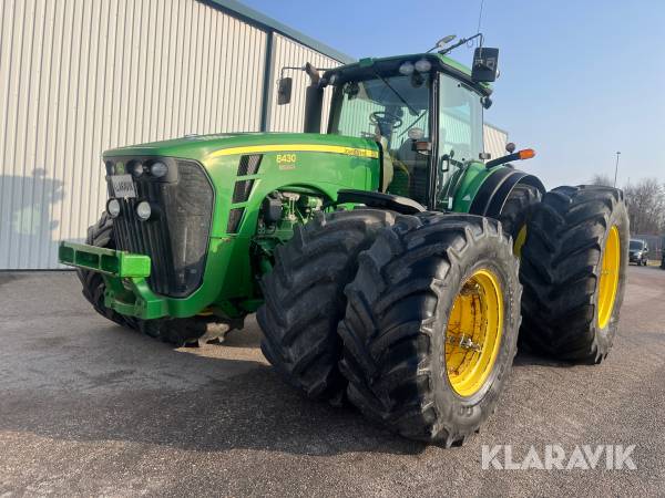 Traktor John Deere 8430