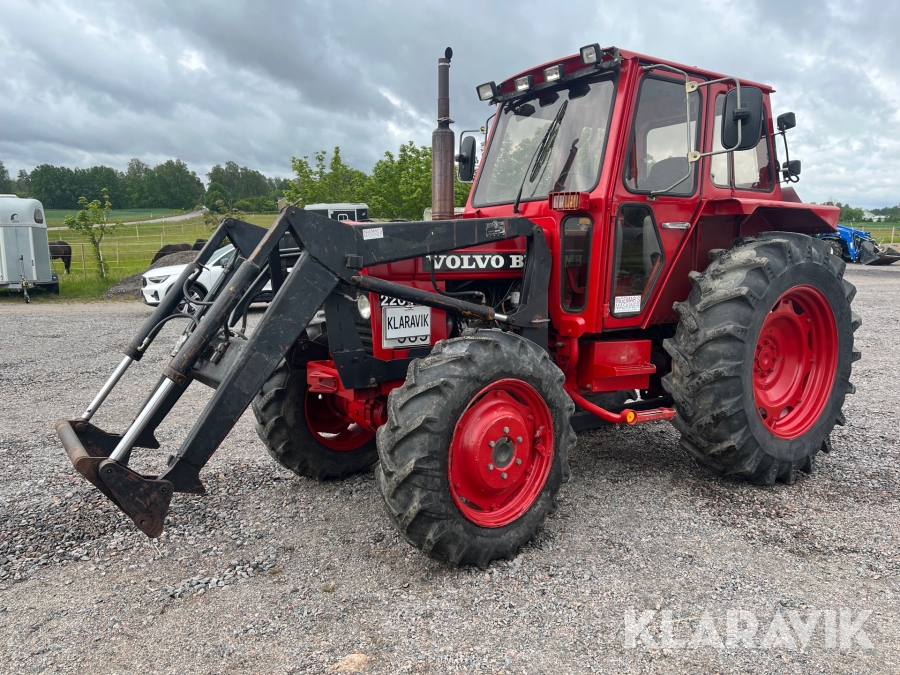 Traktor med lastare Volvo BM 2204