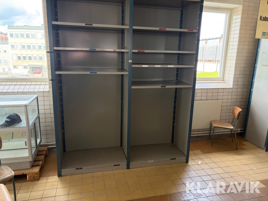 Lagerhylla med hyllplan