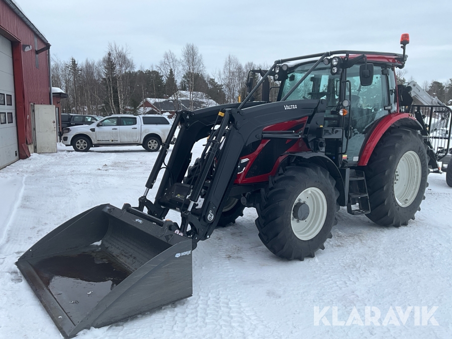 Skogsutrustad Traktor Valtra Valmet A105