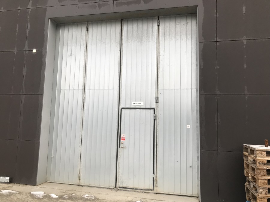 Verkstadsport 400 cm hög (oanvänd)