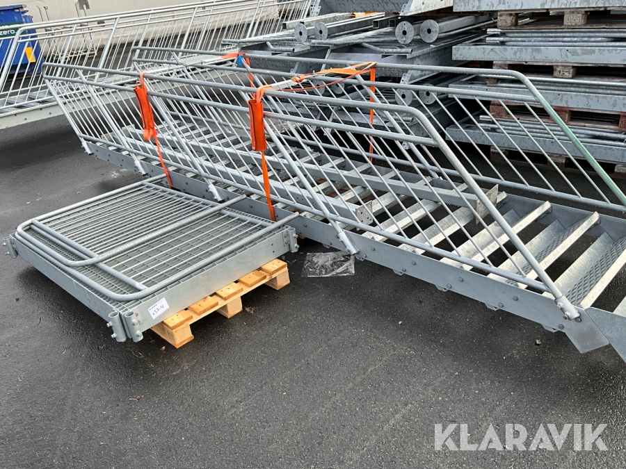 Brand/Evakueringstrappa Eurostair Rak, varmgalvad med förhöjning och vilplan, 1 st