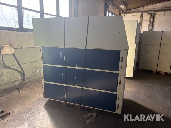 Omklädningsskåp 76 dörrar