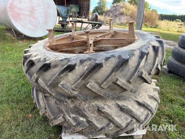 Dubbelmontage Goodyear 13,6/12-38 2 st