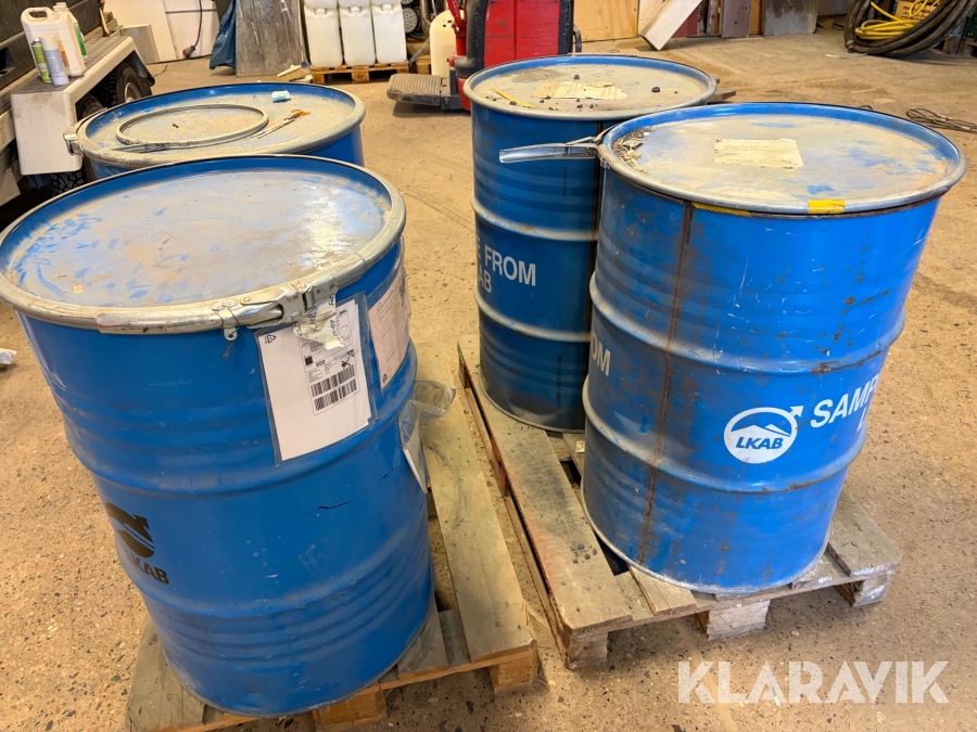 Oljefat med magnetit kross 4st