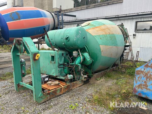 Betongtunna på lastväxlarram Reich ATM6 6 m3