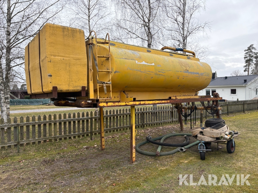 Vattentank på saltspridarunderrede Aluminiumtank 10m3