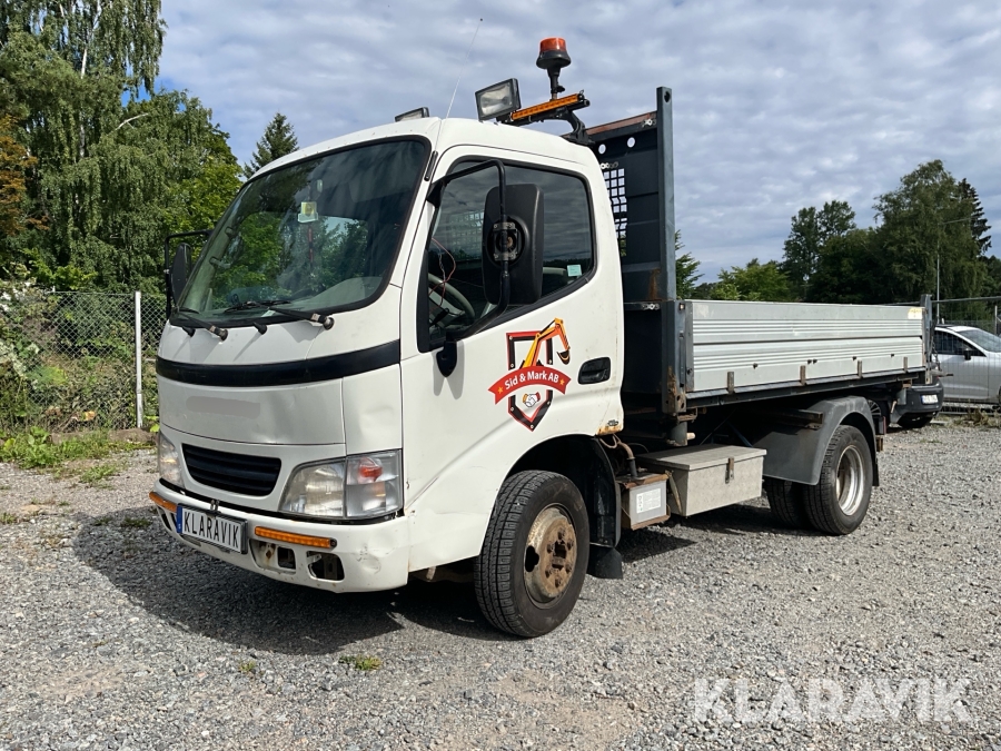 Flakbil Toyota Dyna med tipp 