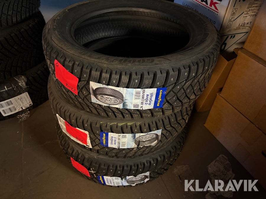 Vinterdäck Good Year Ultragrip arctic 2 3st 205/55R17