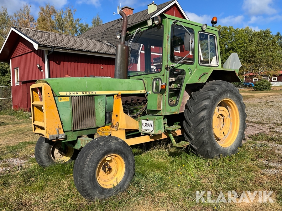 Veterantraktor John Deere 3130 med lastare