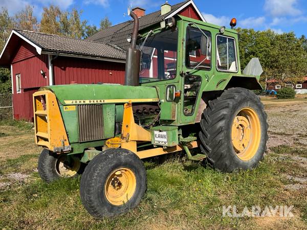Veterantraktor John Deere 3130 med lastare