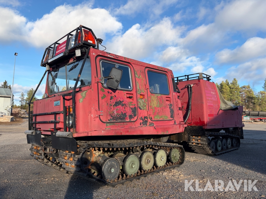 Bandvagn Hägglunds BV 206 med bakvagn