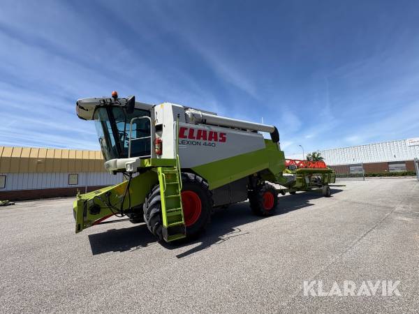 Skördetröska Claas Lexion 440