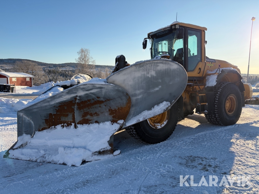 Hjullastare Volvo L120G Plogutrustad