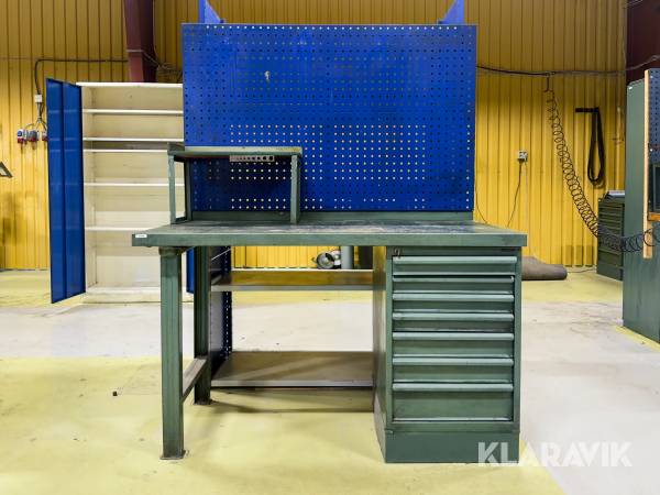 Arbetsbänk, solid furu, verktygstavla och hurts i stål med 7 lådor AB Werba