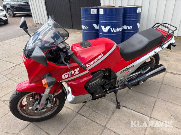 MC Kawasaki GPZ 900