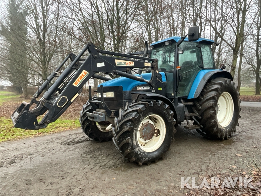 Traktor New Holland TM 150 med frontlastare