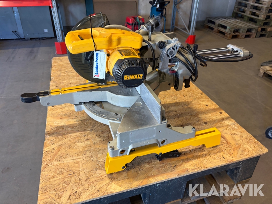 Kap- och geringssåg Dewalt DW 712
