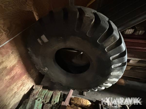 Entreprenaddäck Bridgestone R - Lug