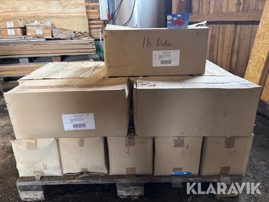 Jordgubbsförpackningar 500 g 8400 st