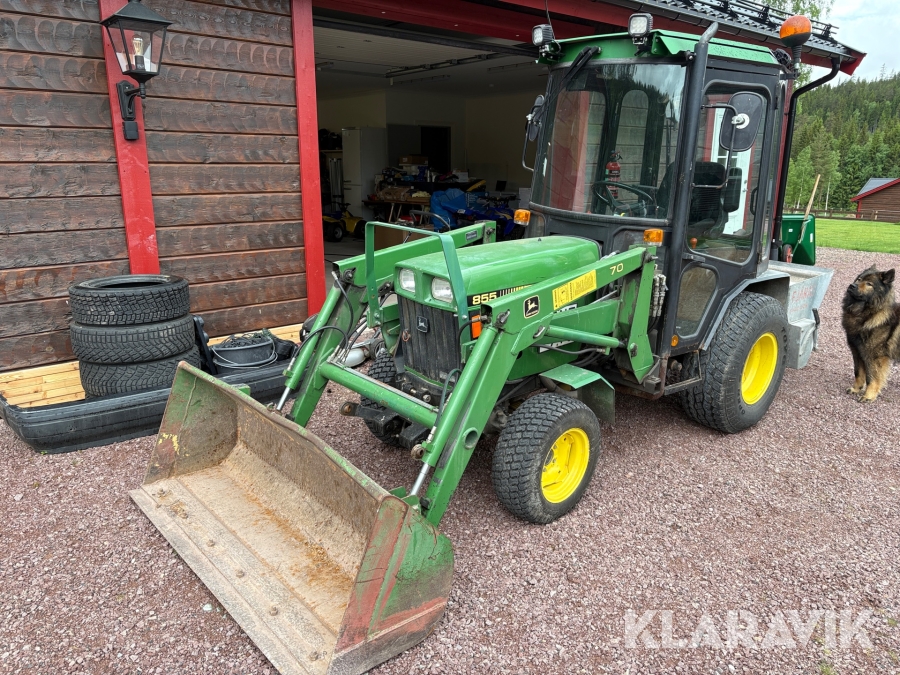 Redskapsbärare John Deere 855 med tillbehör